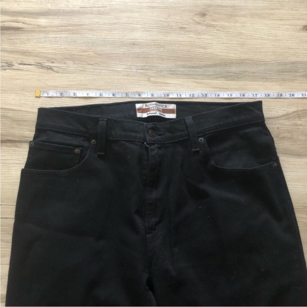 Signature by Levi Strauss Men's Relaxed Black Jeans - Picture 6 of 9